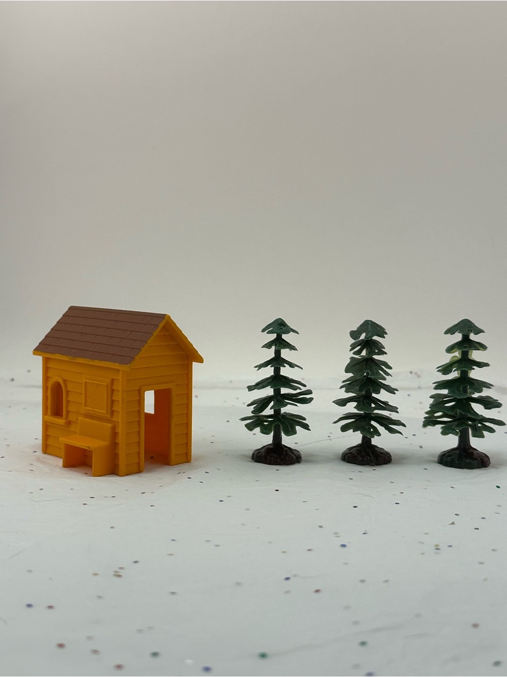 Vintage 1972 Mattel Motor Putt-Putt Railroad Shed & set of 3 trees